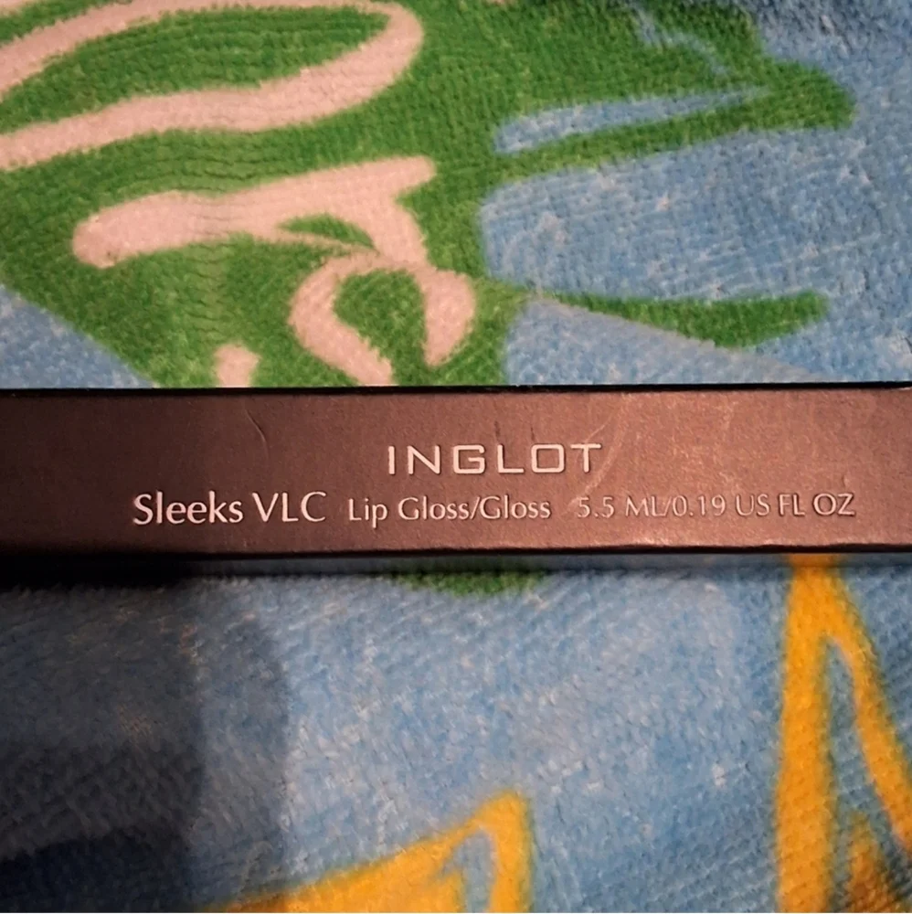 NWT Inglot Sleeks V.L.C Lip Gloss #74